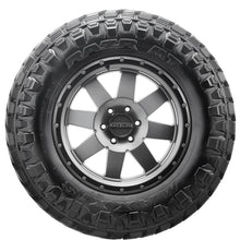 Cargar imagen en el visor de la galería, Juego de 4 Neumáticos Razr MT772 285/75R16 - Maxxis