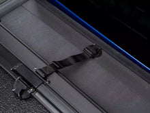 Cargar imagen en el visor de la galería, Tapa Plegable Cubre Pick-Up Dura XCEED Chevrolet Silverado 1500 (14+) - Extang - DOBLETRACCION