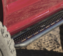 Cargar imagen en el visor de la galería, Pisadera Dominator D6 Jeep Wrangler JL 4P (18+) - Go Rhino - DOBLETRACCION