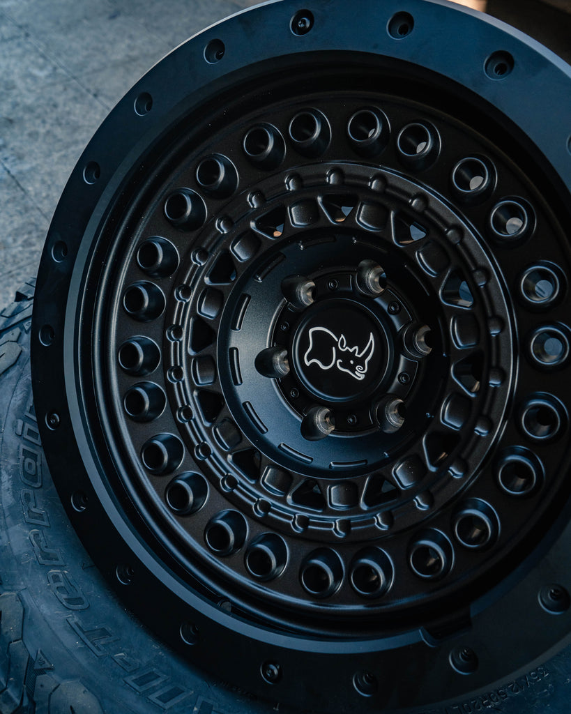 4 Llantas Barricade 20x9 6x139 GunBlack - Black Rhino - DOBLETRACCION