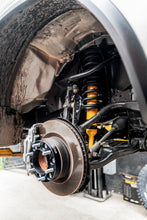 Cargar imagen en el visor de la galería, Kit de Levante de Suspensión Completa de 40mm Toyota Fortuner (10-20) - Old Man Emu