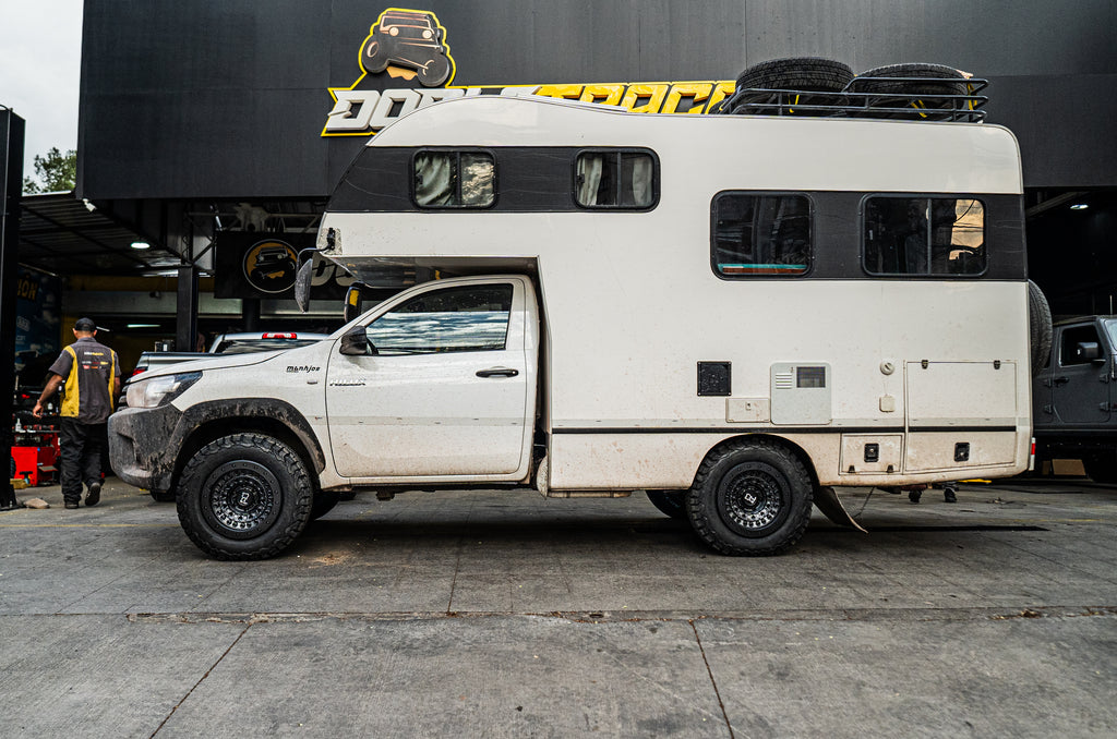 Kit de Suspensión Quick Lift 2" RS9000XL Toyota Hilux (05+) - Rancho