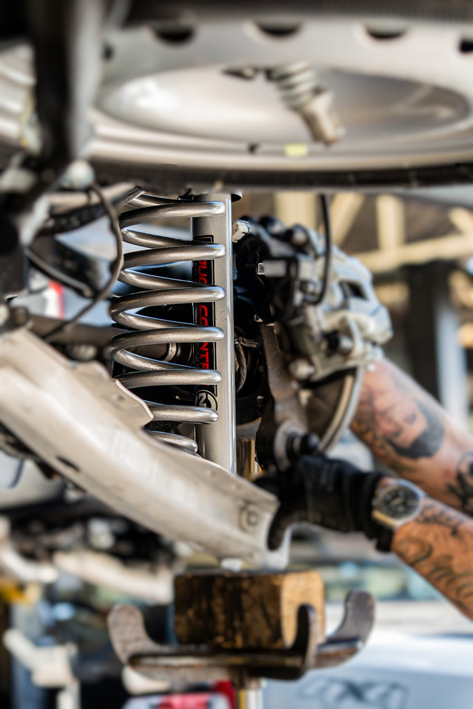 Kit de suspensión 2" Ford Maverick (22+) de Rough Country