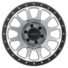 Cargar imagen en el visor de la galería, 4 Llantas 305 18x9" 6x139 Black Machined Street Loc - Method Wheels