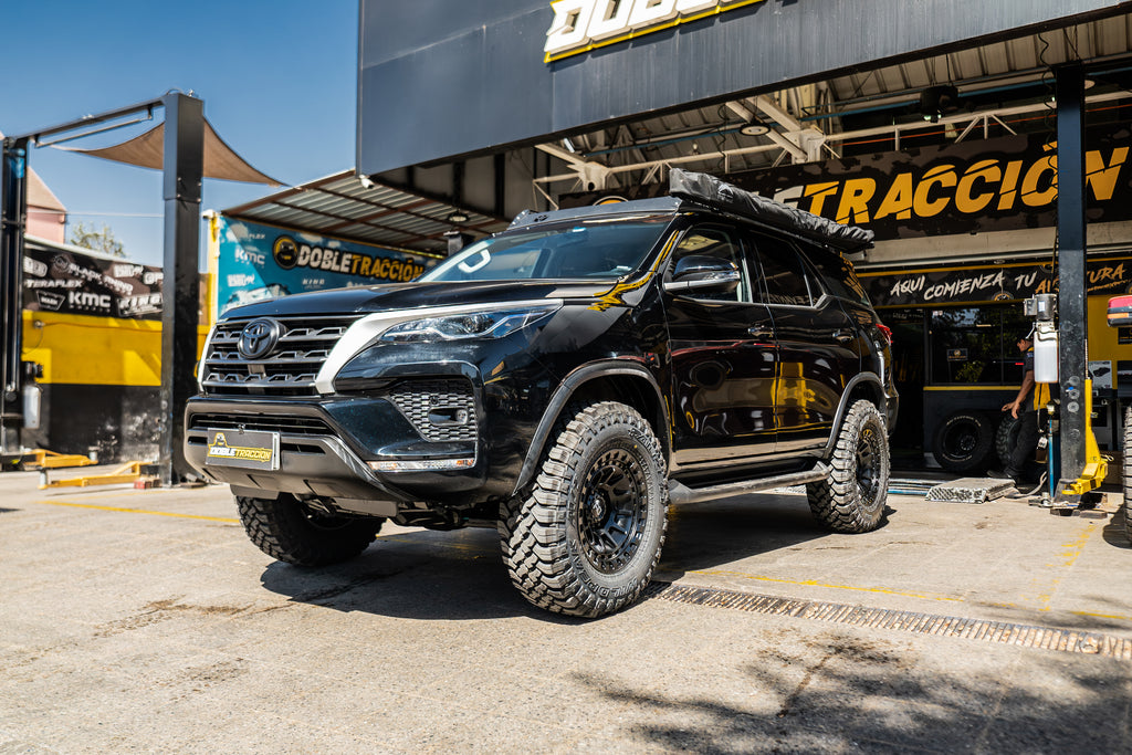 Kit de Suspensión 2 Toyota Fortuner (16+) - Dobinsons