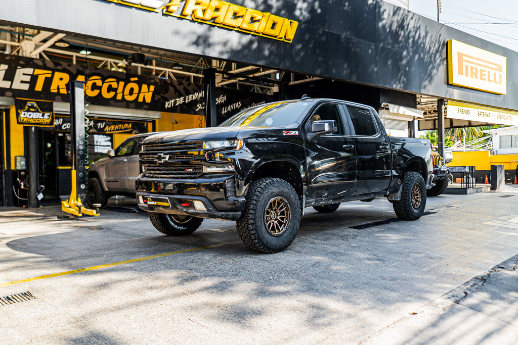 4 Llantas Rebel D681 17X9 6X139 Bronze  - Fuel