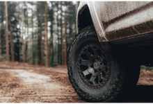 Cargar imagen en el visor de la galería, 4 Llantas Warlord 17x9 6x139/-12 Matte Gunmetal - Black Rhino