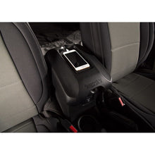 Cargar imagen en el visor de la galería, Protector de consola central para Iphone Jeep Wrangler JK (11-18) - Rugged Ridge