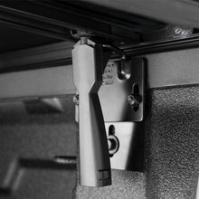 Cargar imagen en el visor de la galería, Tapa plegable vinil Trifecta Ford F-150 CS / Chevrolet Silverado CS - Cab 1/2 (+15) - Extang