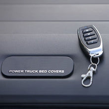 Cargar imagen en el visor de la galería, Tapa Retráctil Eléctrica 2.0 Cubre Pick-Up Chevrolet Silverado (19+) - BulX15 - DOBLETRACCION
