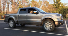 Cargar imagen en el visor de la galería, Kit de suspension Coilover 3″ con bandejas F150 (09-13) de Rough Country