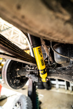 Cargar imagen en el visor de la galería, Kit de Levante de Suspensión Nitrocharger Plus 40mm Mitsubishi L200 (16+) - Old Man Emu