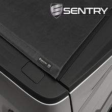 Cargar imagen en el visor de la galería, Tapa Enrollable Cubre Pick-Up Rígida Sentry Chevrolet Silverado (2019+) - Truxedo - DOBLETRACCION