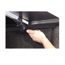 Cargar imagen en el visor de la galería, Tapa plegable vinil Torza Top Ford F-150 CS. (+15) - Extang