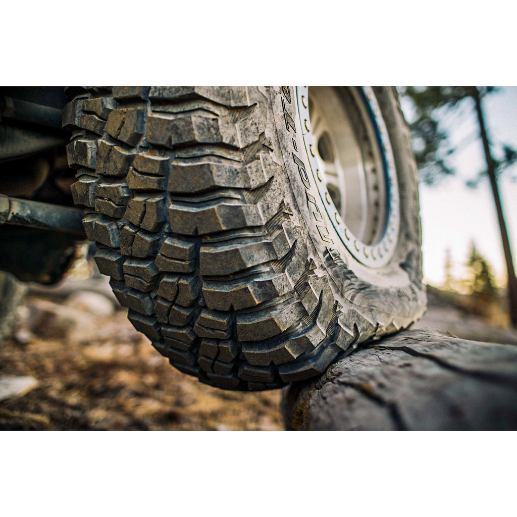 Juego de 4 Neumáticos Mud Terrain T/A KM3 255/70R16 - BFGoodrich - DOBLETRACCION 