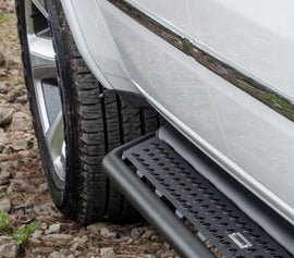 Pisadera Dominator D6 Chevrolet Silverado 1500 (19+) - Go Rhino - DOBLETRACCION 