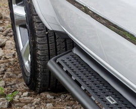 Pisadera Dominator D6 Nissan Navara (21+) - Go Rhino - DOBLETRACCION 