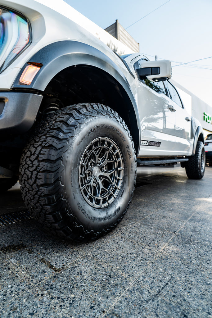 4 Llantas Vossen HFX-1 17X9" 6X135" ET0 Matte Gunmental - Vossen