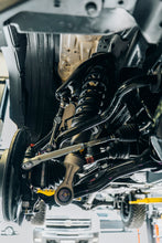 Cargar imagen en el visor de la galería, Kit de suspension MT64 Toyota Hilux Revo / GR Sport (16+) - Old Man Emu