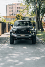 Cargar imagen en el visor de la galería, Kit de suspension MT64 Toyota Hilux Revo / GR Sport (16+) - Old Man Emu