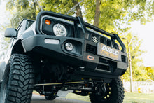 Cargar imagen en el visor de la galería, Parachoque Delantero completo Suzuki Jimny (19+) - ARB