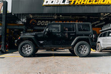 Cargar imagen en el visor de la galería, Kit de Levante 3.5" con Amortiguadores FOX 2.0 Jeep JK (07-18) - JKS