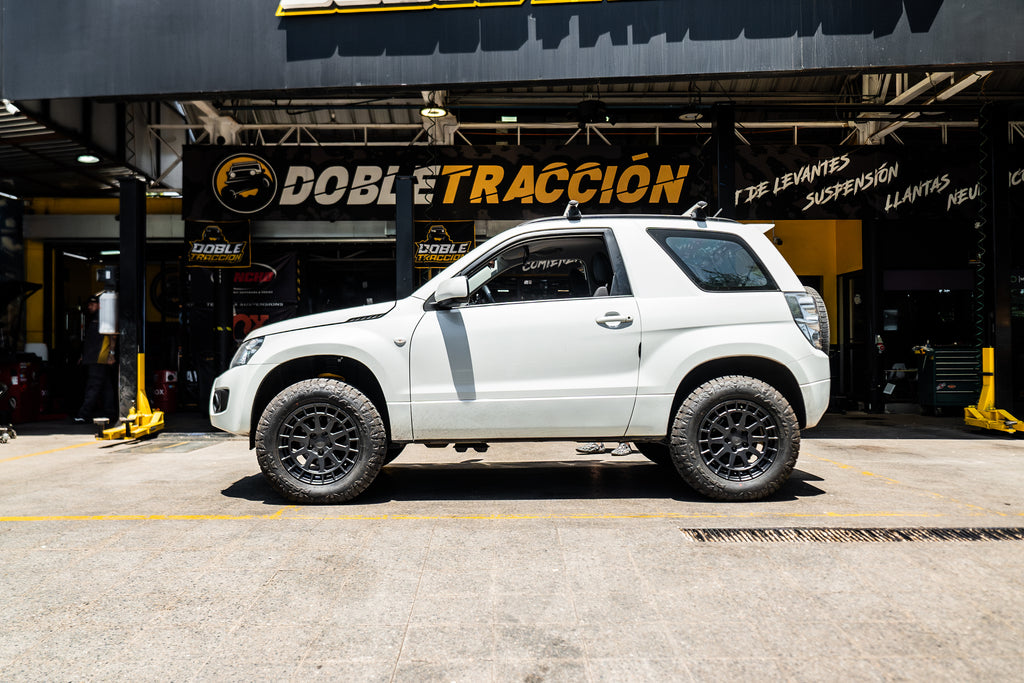 Juego de 4 Neumáticos Razr AT811 245/65R17 - Maxxis