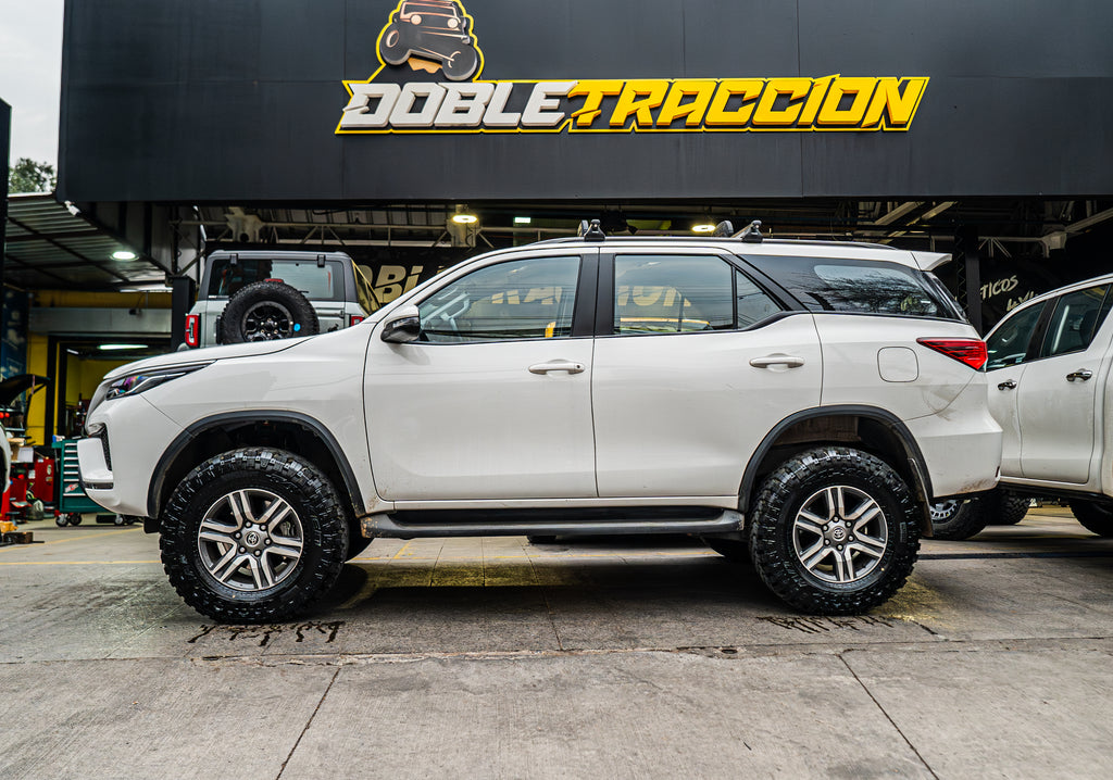 Kit de Suspensión Quick Lift 2" RS9000XL Toyota Fortuner (05+) - Rancho