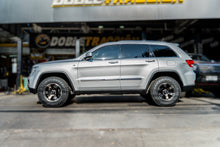 Cargar imagen en el visor de la galería, Kit de suspensión 2,5&quot; Jeep Grand Cherokee WK2 4WD (11-15) - Rough Country
