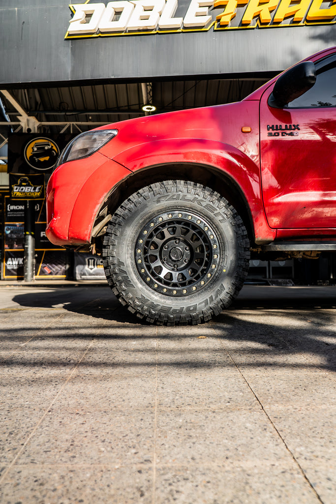 Kit de Suspensión FOX 2.0 Performance Series Toyota Hilux 0-2 (05+) - FOX