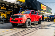 Cargar imagen en el visor de la galería, Kit de Suspensión FOX 2.0 Performance Series Toyota Hilux 0-2 (05+) - FOX