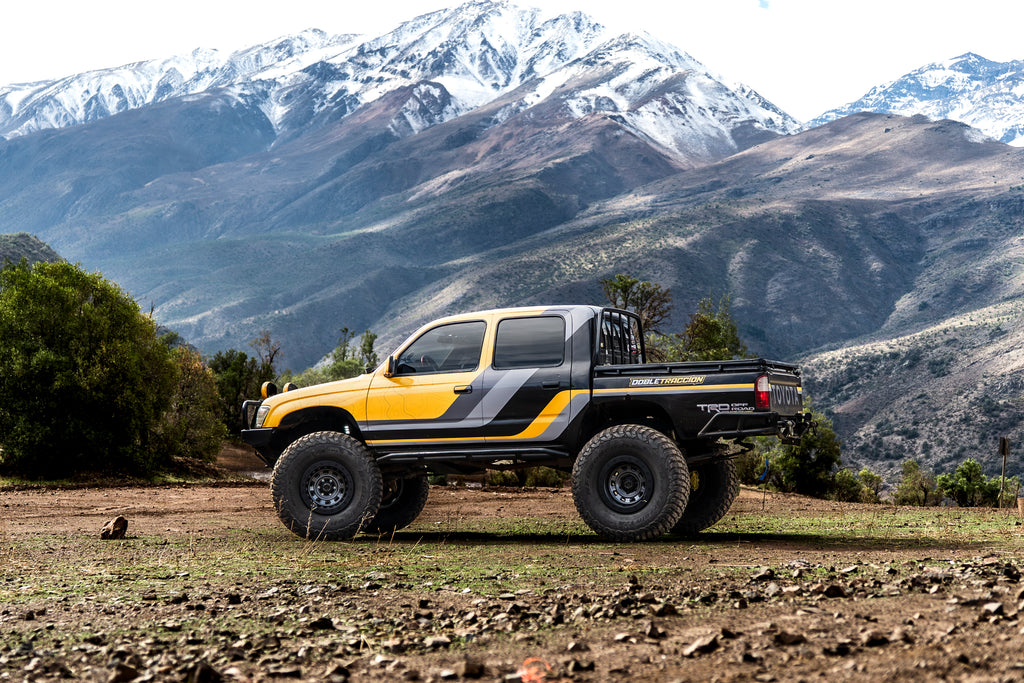 4 Llantas Xplorer 17x9 6x139/12 Matte GunMetal - Black Rhino