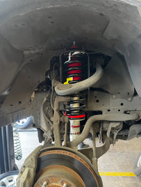 Instalación de Amortiguadores Delanteros tipo Coilover (par) - DOBLETRACCION 