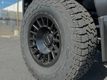 Cargar imagen en el visor de la galería, 4 Llantas  707 17x8.5 6x139.7 Matte Black - Method Wheels
