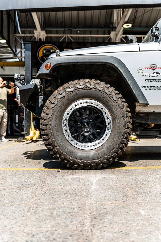 4 Llantas KM235 17x9 5x127 Beadlock Grenade Crawl Negras - KMC Wheels