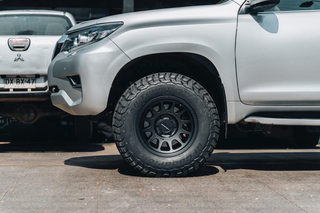 Kit de Levante de Suspensión Completa de 2 Toyota Prado (14-20) - Old Man Emu