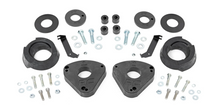 Cargar imagen en el visor de la galería, Kit de levante Rough Country 2&quot; para Ford Maverick 4x4, mejora agresiva y robusta, incluye componentes y tornillería completa.