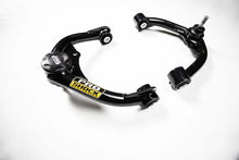 Cargar imagen en el visor de la galería, Bandejas Superiores de Suspensión Mazda BT-50 (13-20) - ProShock