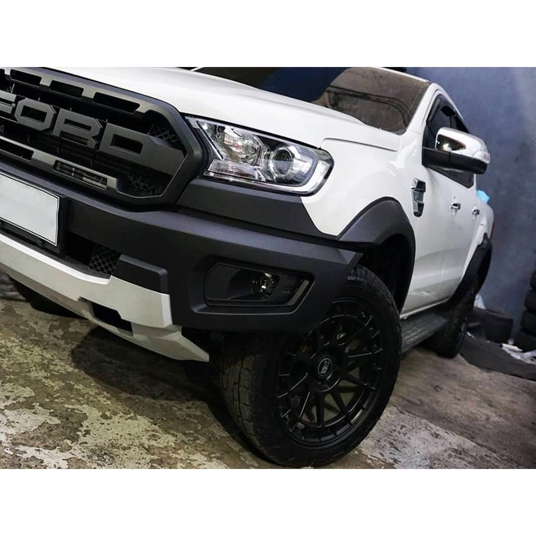 Body Kit tipo Raptor Ford Ranger Stage 1 (16-20) – DOBLETRACCION