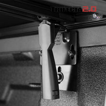 Cargar imagen en el visor de la galería, Tapa plegable vinil Trifecta Chevrolet Silverado Cab. 1/2 (+14) - Extang