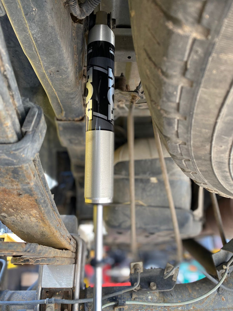 Kit de Suspensión FOX 2.0 Performance Series Toyota Hilux 0-2 (05+) - FOX