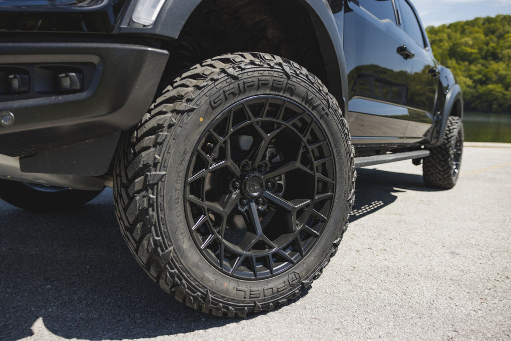 4 Llantas Charger FC873 17x9" 6x135/1 Blackout - Fuel