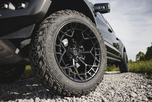 Cargar imagen en el visor de la galería, 4 Llantas Charger FC873 17x9&quot; 6x135/1 Blackout - Fuel