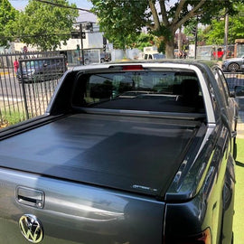 Tapa Retractil Manual Cubre Pick-Up Amarok  (+09) - Retrax - DOBLETRACCION 
