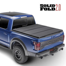 Cargar imagen en el visor de la galería, Tapa Plegable Cubre Pick-Up Dura Solid Fold 2.0 Ford F-150 CS (15+) - Extang - DOBLETRACCION 