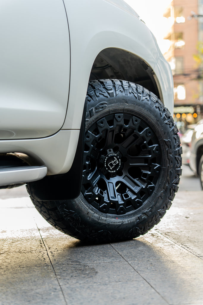 4 Llantas Ozark 17X9.5 6X139  Matte Black - Black Rhino
