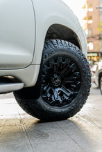 Cargar imagen en el visor de la galería, 4 Llantas Ozark 17X9.5 6X139  Matte Black - Black Rhino