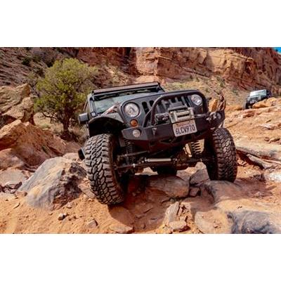 Parachoque Delantero SRC Carbine Jeep Wrangler JK (07-18) - Smittybilt - DOBLETRACCION 