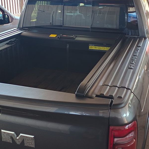 Tapa Retráctil Electrica Cubre Pick-Up 2.0 Ram 1500 C/Rambox (19+) - BulX15