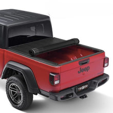 Cargar imagen en el visor de la galería, Tapa Enrollable Rígida Cubre Pick-Up Sentry Jeep Gladiator JT (19+) - Truxedo